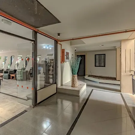 Newly Reformed With Sea View And Pool, Near The Beach, In Playa De Americas 美洲海滩